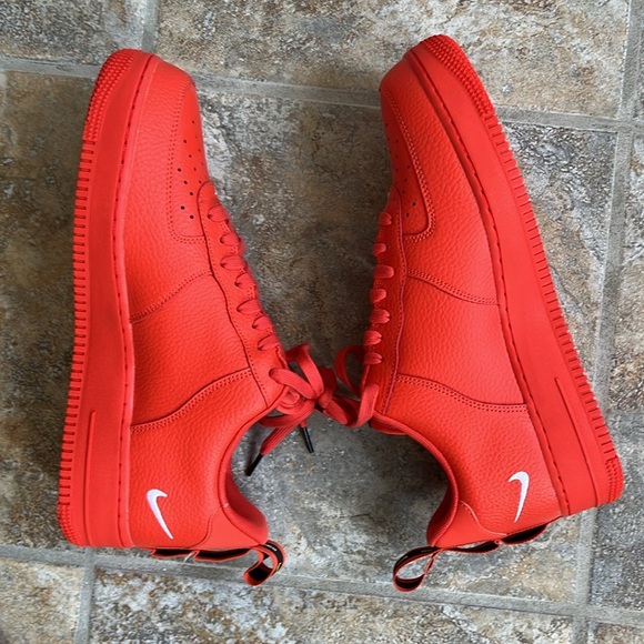 Nike Air Force Ones Low Utility Team Orange Size 11 NEW - Picture 7 of 16